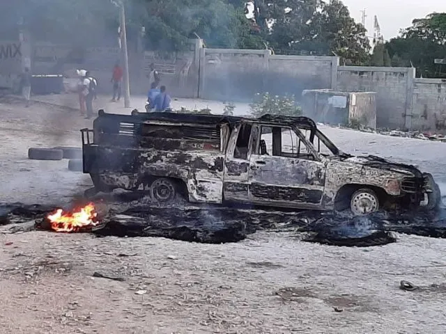 Tabarre et ses environs: Situation de terreur, tirs sporadiques entendus, véhicule incendié